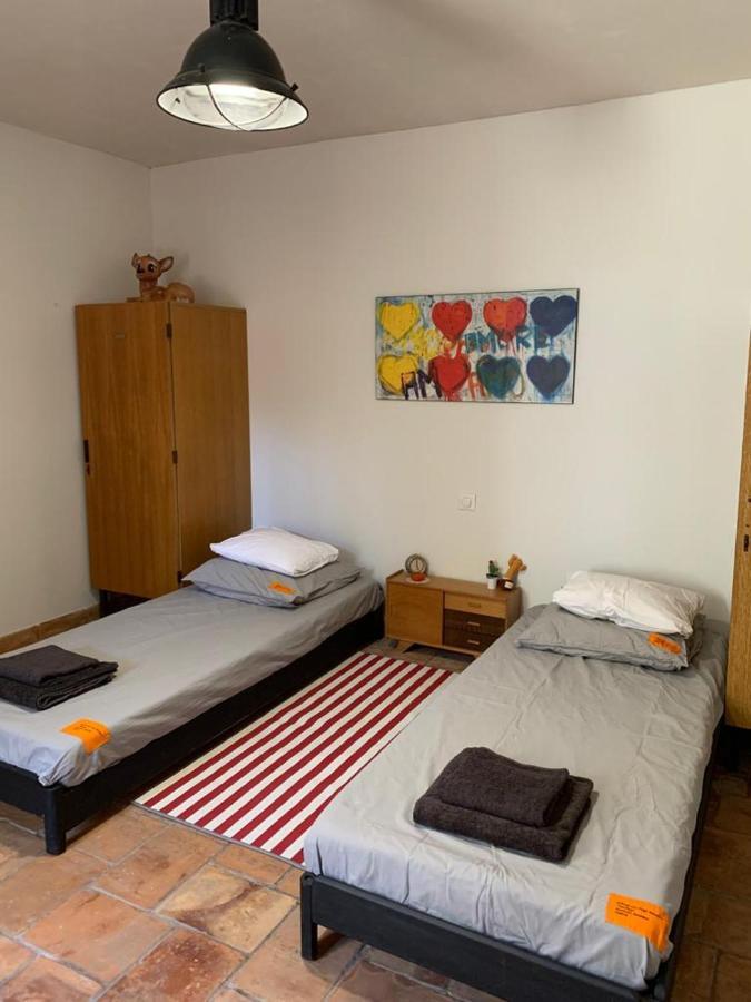 Mas carita Bed & Breakfast Cabannes Luaran gambar