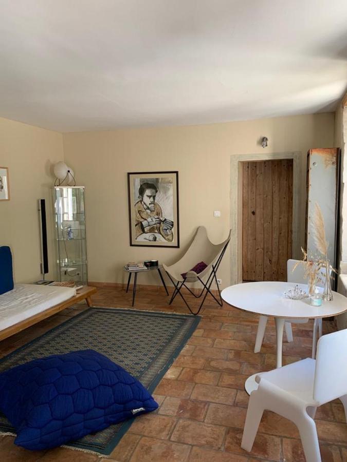 Mas carita Bed & Breakfast Cabannes Luaran gambar