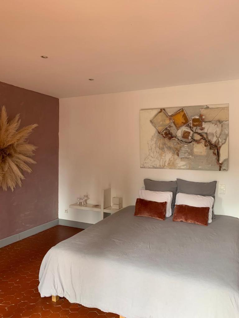 Mas carita Bed & Breakfast Cabannes Luaran gambar